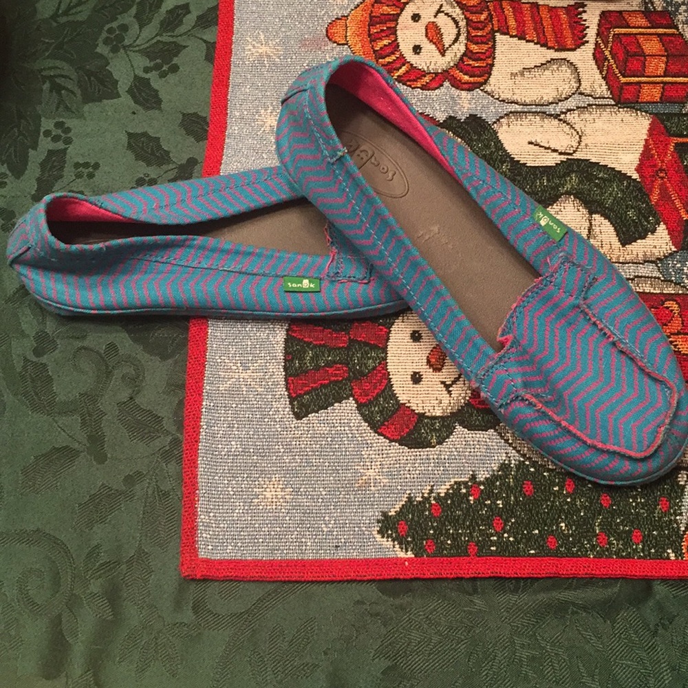 🍬Sanuk🍬🍬size8🍬🍬blue & pink 🍬